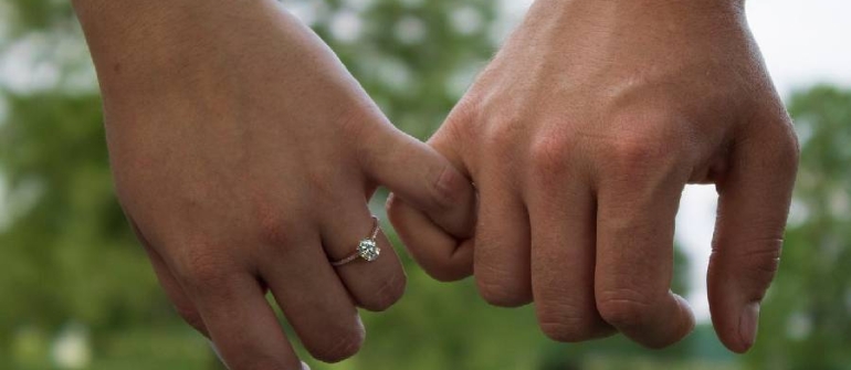 Romance en voyage : créer un souvenir éternel avec une demande en mariage